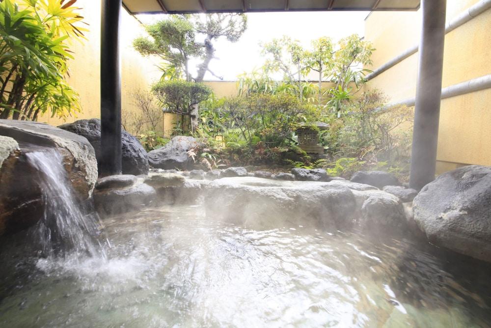 Отель Atarayo Nishiizu Onsen Экстерьер фото