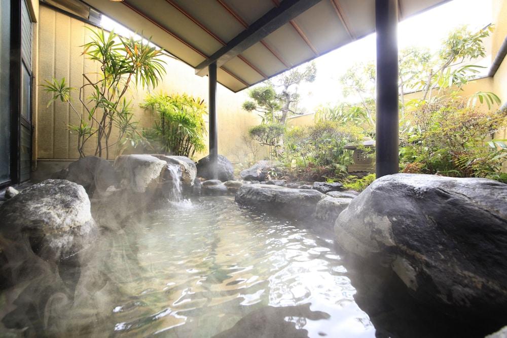 Отель Atarayo Nishiizu Onsen Экстерьер фото